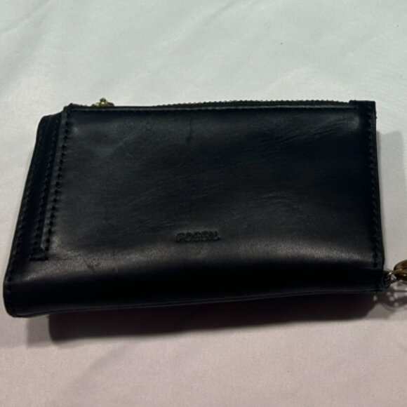 Brand New Fossil Willa Small Tab Black Wallet with a Wristlet Strap - Picture 3 of 9